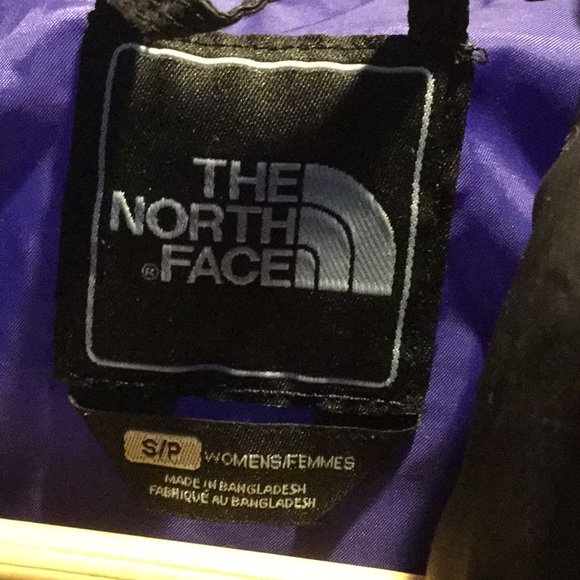 North face puffer vest ski lodge rodeo cowgirl barn chores hiking running winter - Picture 4 of 8